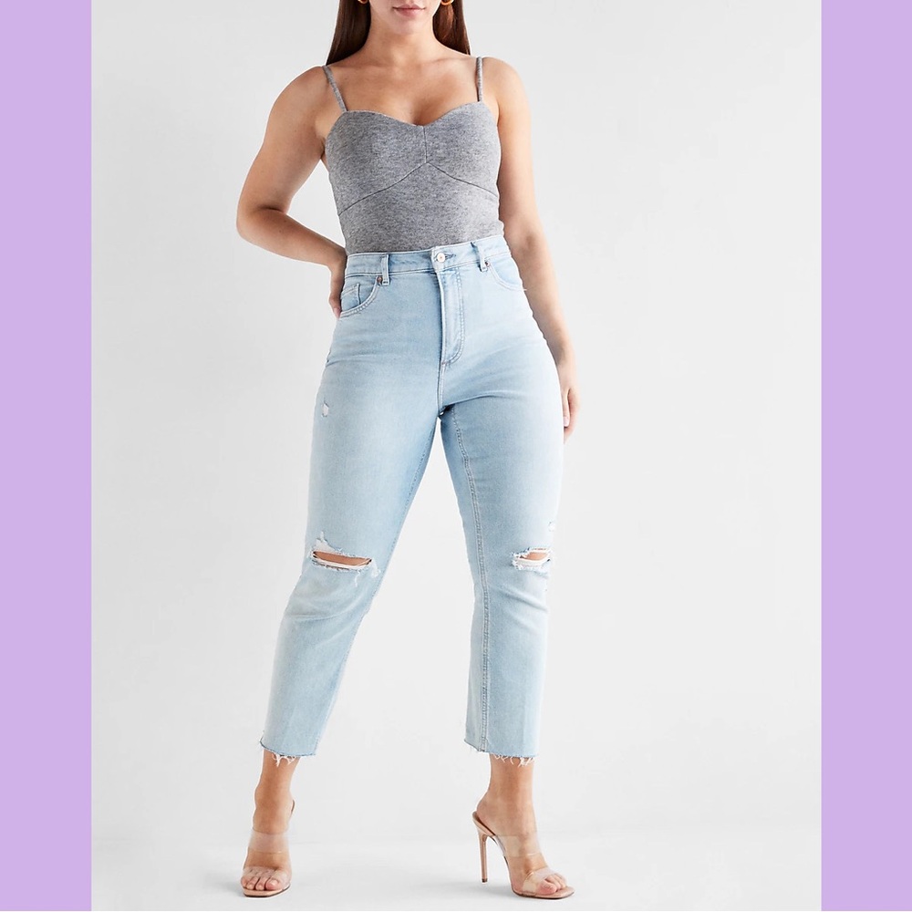 NWT Express Curvy Super High Waisted Ripped Mom Jeans